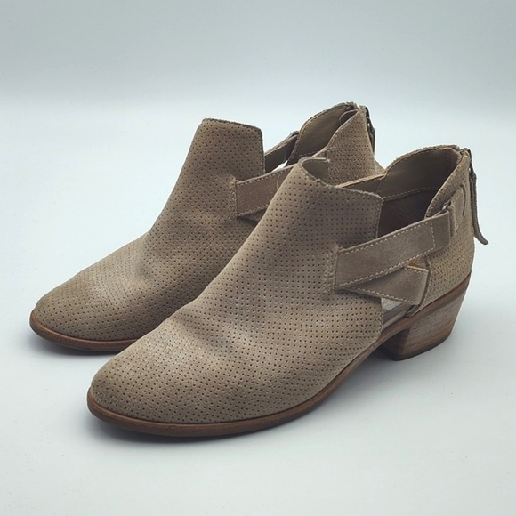 Dolce Vita Western Style Leather Ankle Boots in Taupe Size 6 - Picture 1 of 11